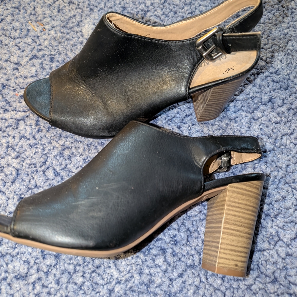 Old Navy Black Slingback Heels